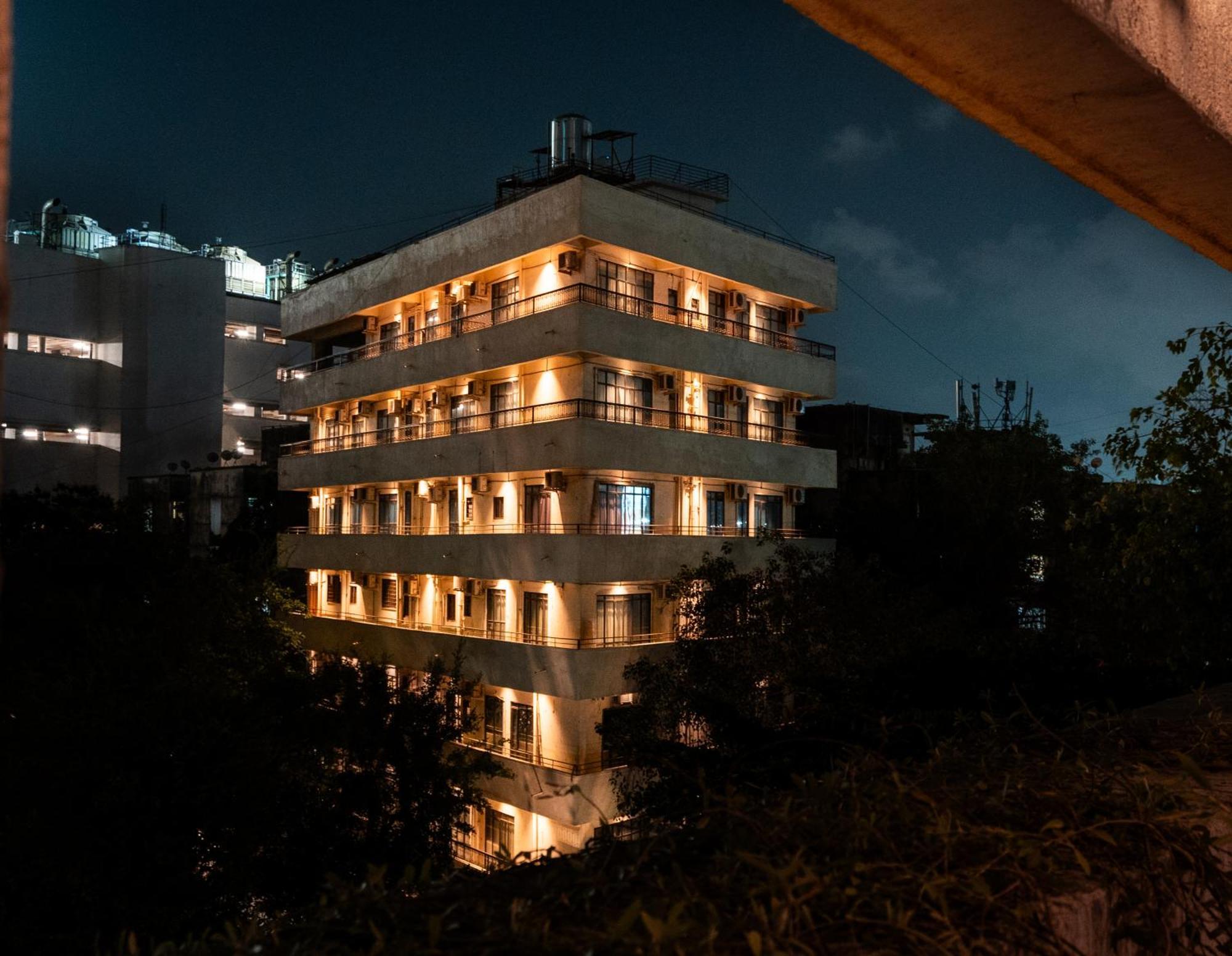 Arnna Hotel- Goregaon East 孟买 外观 照片